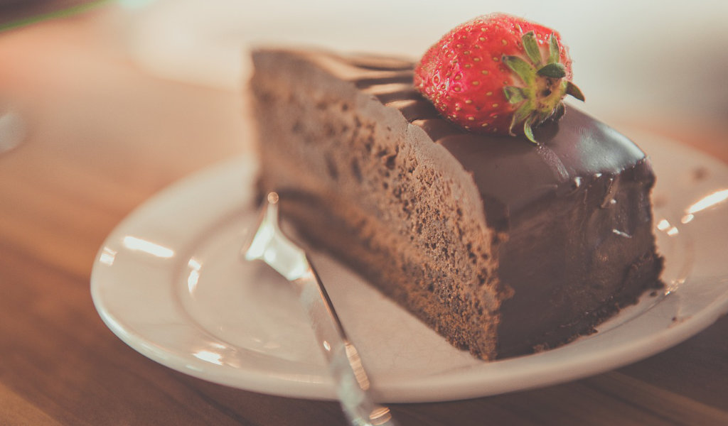 serve cake